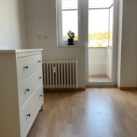 Cozy Apartment Near The City Center Hradec Kralove Bagian luar foto